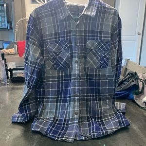 Men’s long sleeve shirt